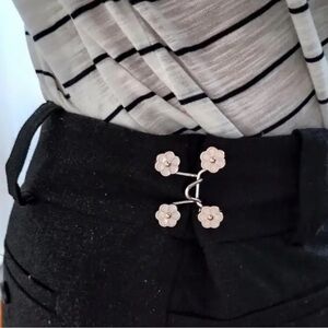white flower waistband tightener